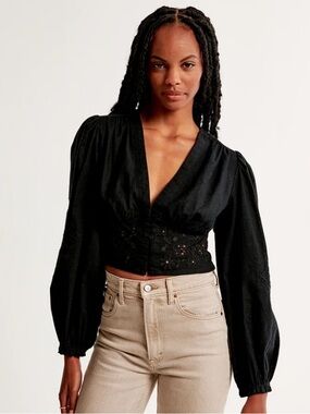 ✨Abercrombie & Fitch Linen-Blend Plunge Cutwork Top Black Size S